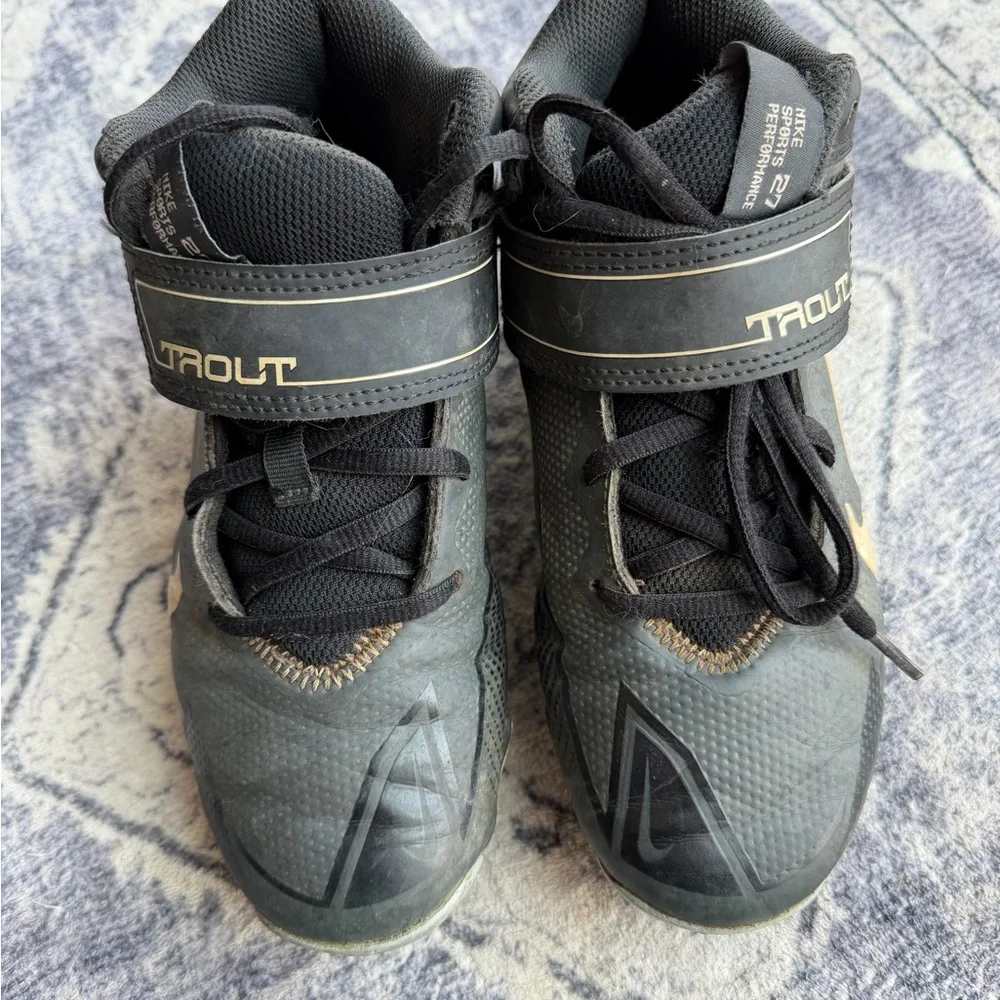 Nike Kids Black and Silver Turf Sneakers